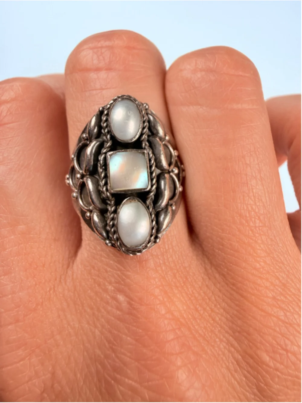 Modernist Armor Shield Ornate Freshwater Pearl 925 Sterling Silver Vintage Ring